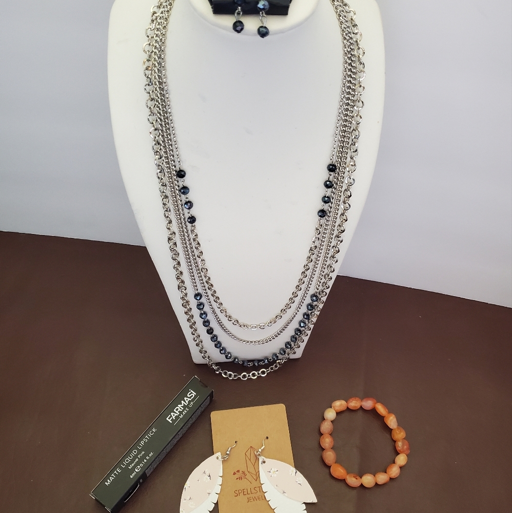 Jewelry Beauty Bundle Neckace, Earrings, Bracelet, Lipstick